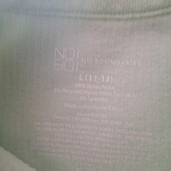 Tops - Picture 5 of 7